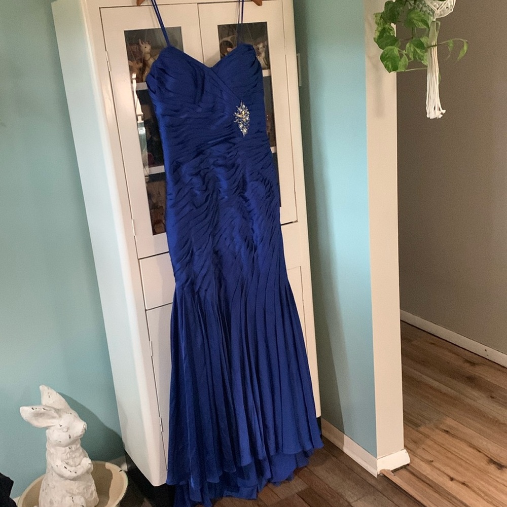 VM Collection sz 10 gown euc embellished